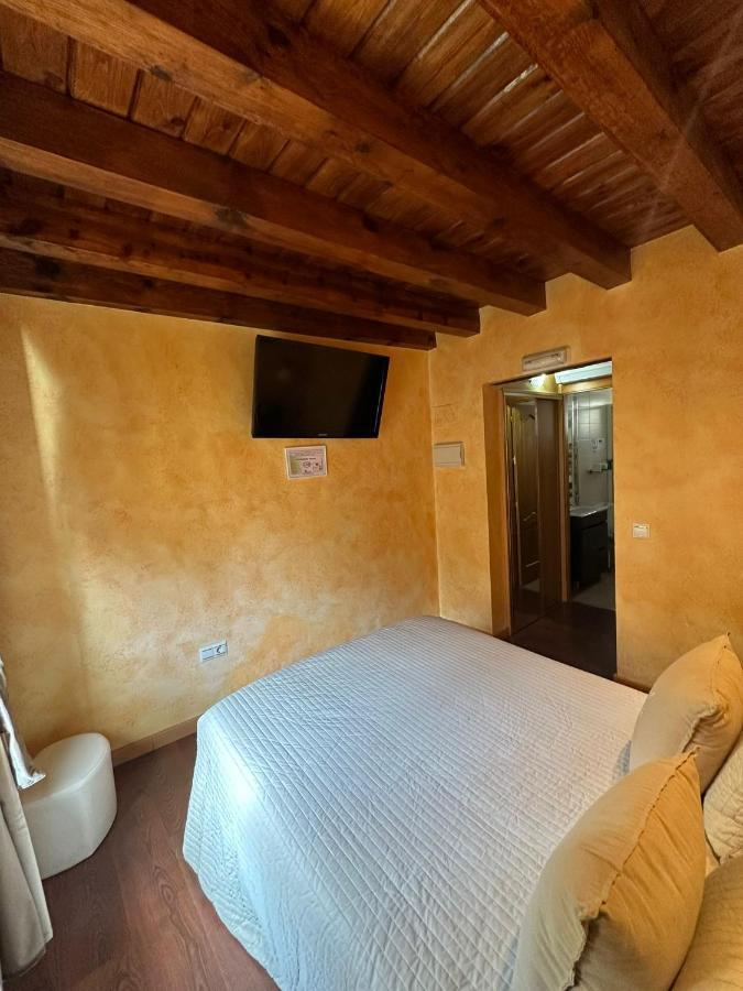 Hostal Segovia Adults Only Buitenkant foto