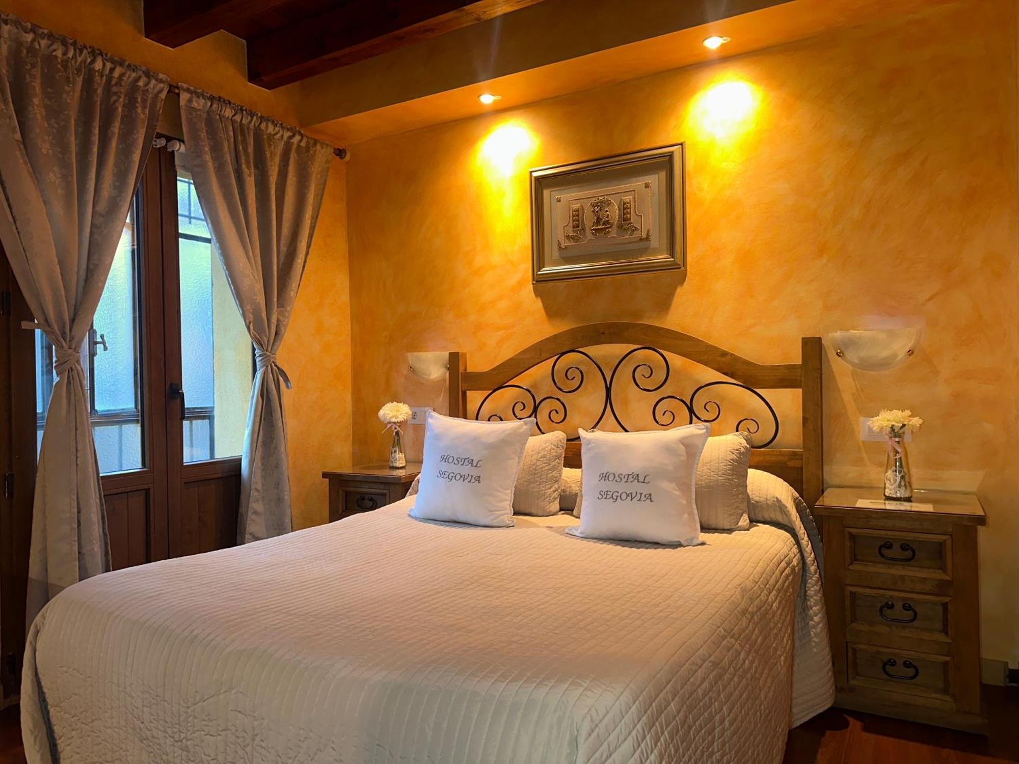 Hostal Segovia Adults Only Buitenkant foto