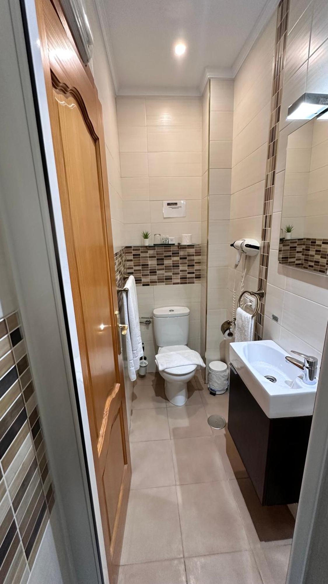 Hostal Segovia Adults Only Buitenkant foto