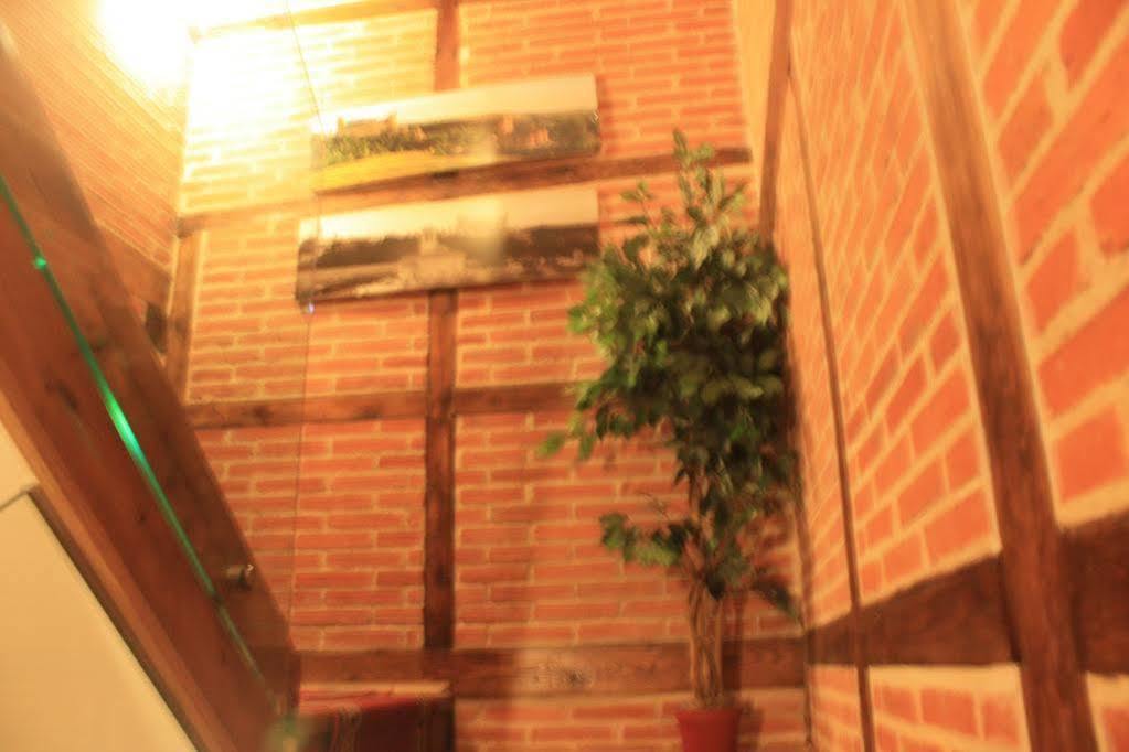 Hostal Segovia Adults Only Buitenkant foto
