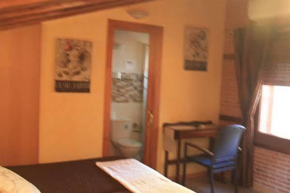 Hostal Segovia Adults Only Buitenkant foto